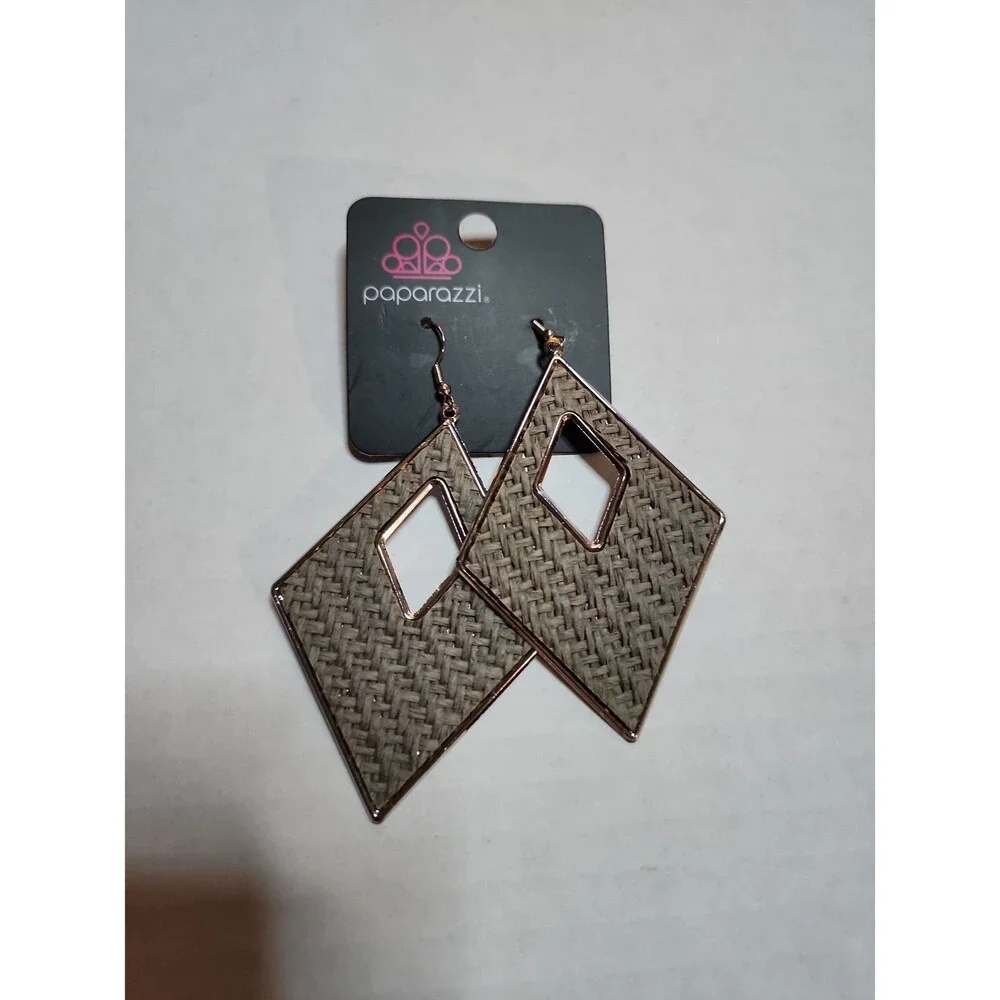 Paparazzi Woven Wanderer Silver Diamond Geometric Earrings - NWT Modern